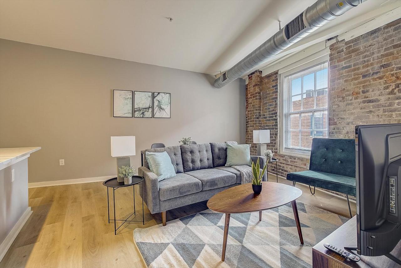 Апартаменты Frontdesk I Carriage Wheel Lofts Apts Филадельфия Номер фото
